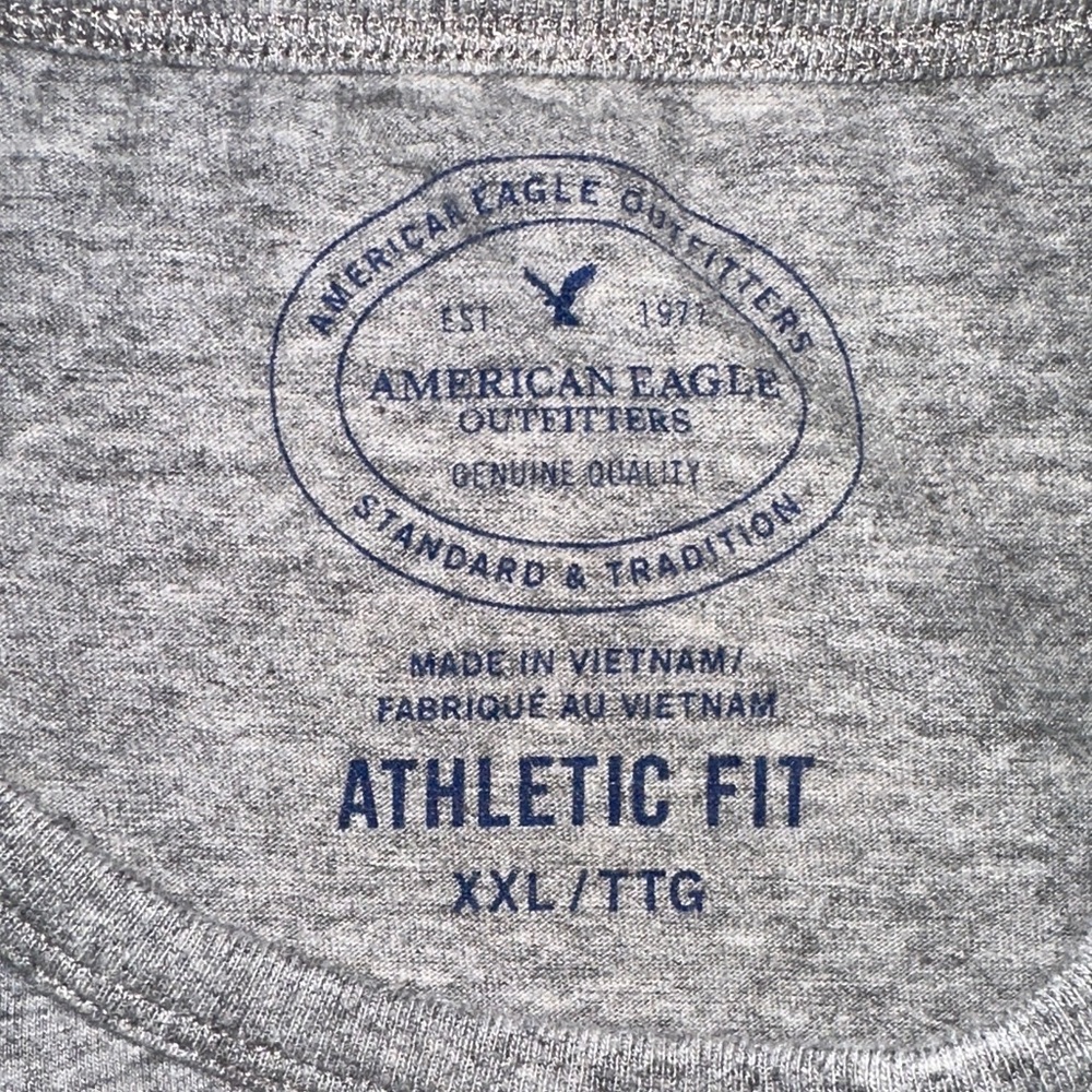 American Eagle Outfitters Men’s Heather Gray Graphic Appliqué Tee - Picture 2 of 4